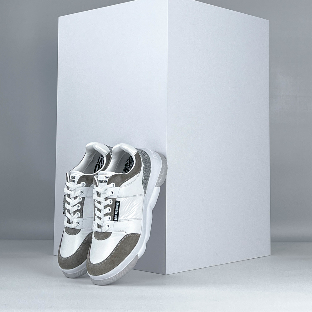 Кроссовки Бежевый Кроссовки Обувь Женщинам