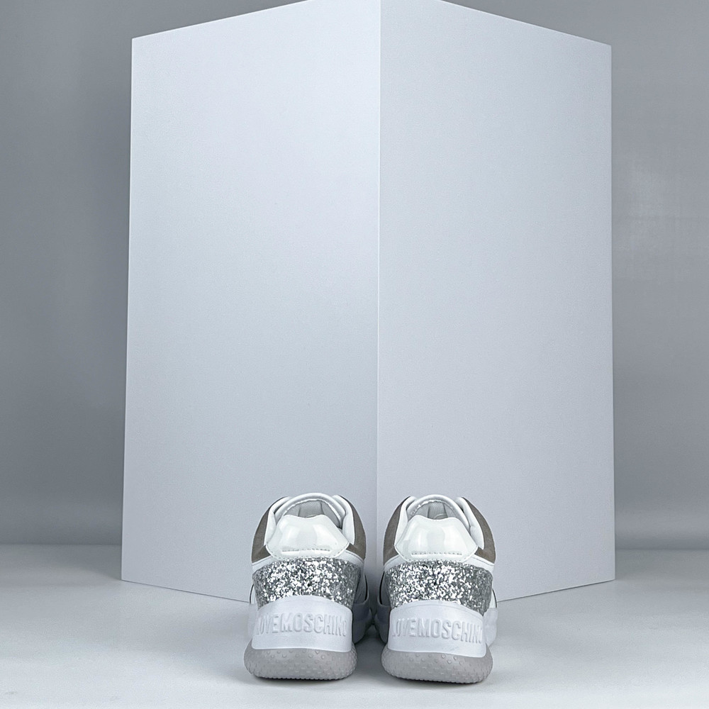 Кроссовки Бежевый Кроссовки Обувь Женщинам