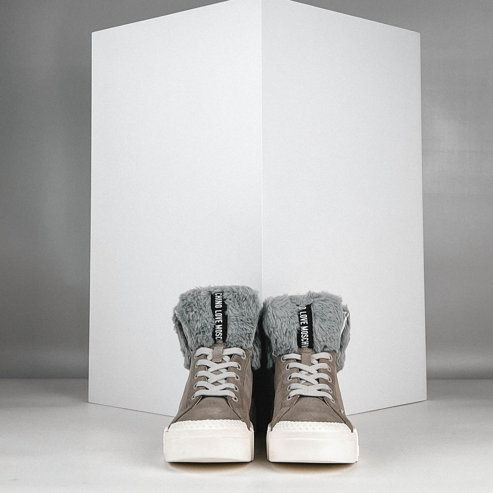 Кроссовки с мехом Бежевый Кроссовки Обувь Женщинам