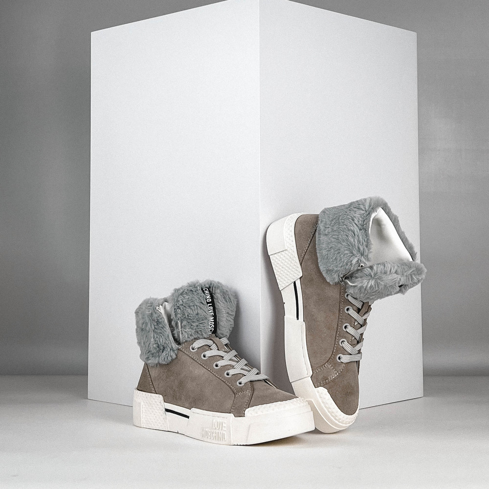 Кроссовки с мехом Бежевый Кроссовки Обувь Женщинам