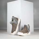 Кроссовки Бежевый Кроссовки Обувь Женщинам