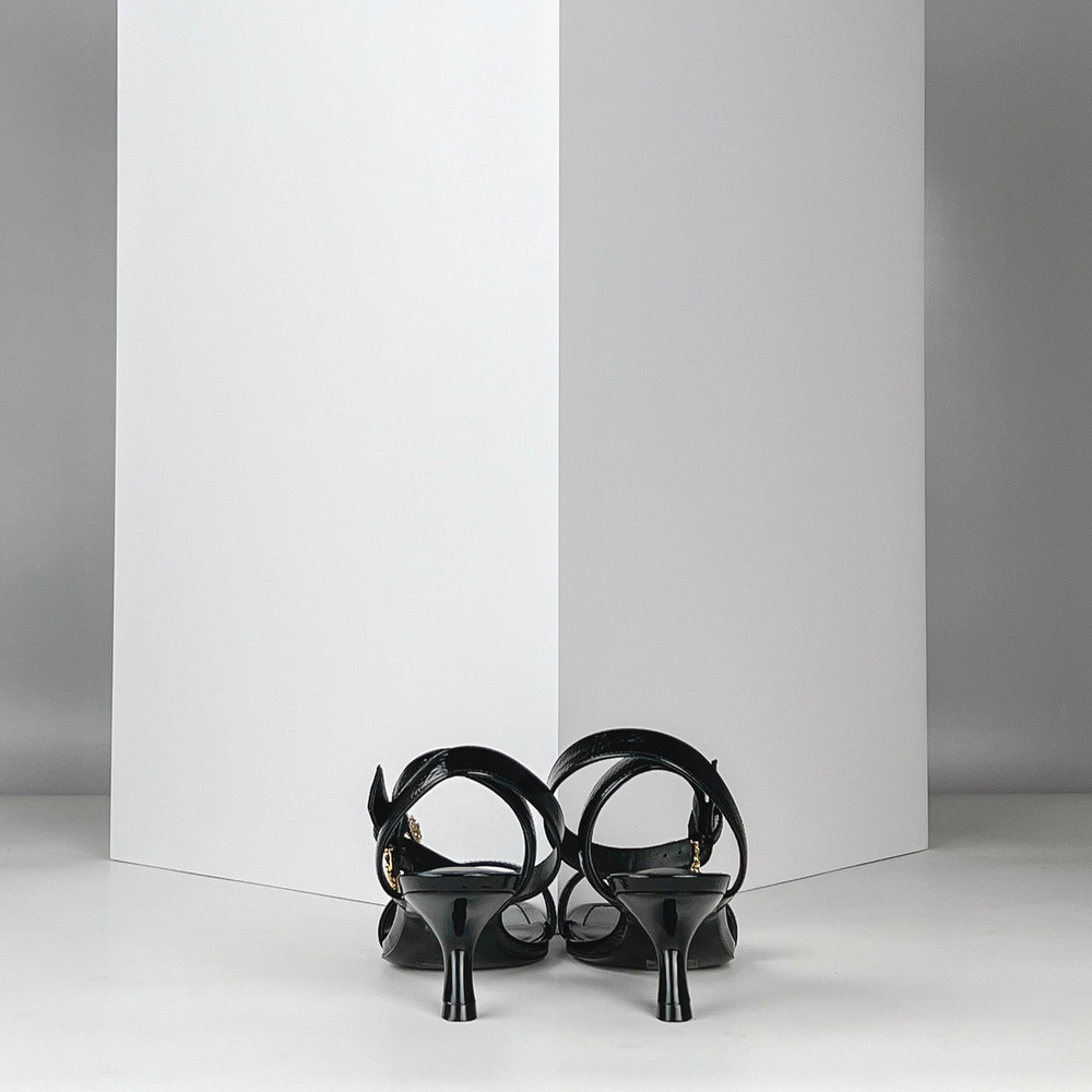 Босоножки Черный Босоножки Обувь Женщинам